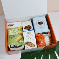 creative_hampers_Snack Celebration Gift Box17287_23