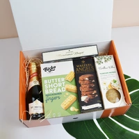 creative_hampers_A Sparkling Snack Celebration Hamper       7139