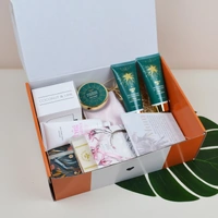 creative_hampers_Mum's Pamper Deluxe - Hyaluronic & Ceramides90151_HA