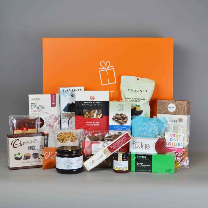 Festive Hampers The Deluxe Festive Hampers Creative Hampers