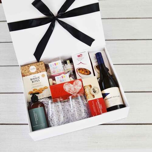 creative_hampers_Corporate Hamper - Robert Oatley Settlement Gift13049