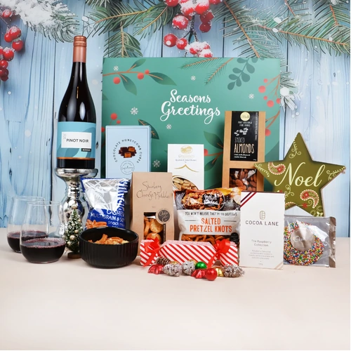 creative_hampers_A Very Merry Christmas - Pinot Noir17298_VM