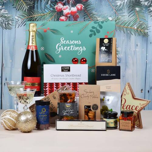 creative_hampers_It's a Champagne Christmas - Piper Heidsieck 38151