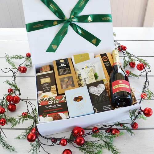 creative_hampers_It's a Champagne Christmas - Piper Heidsieck 38151