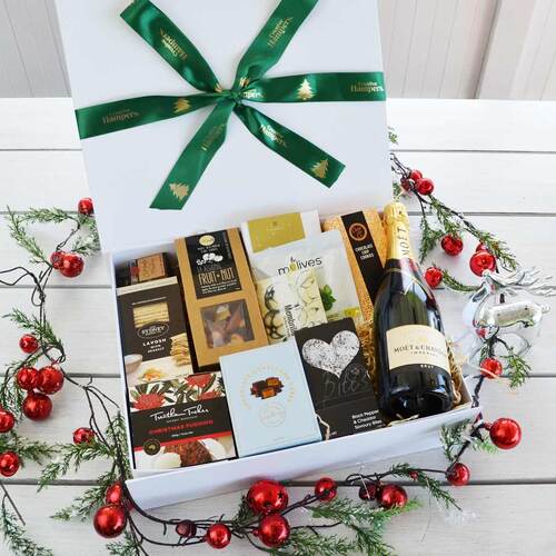 creative_hampers_It's a Champagne Christmas - Moet & Chandon38152