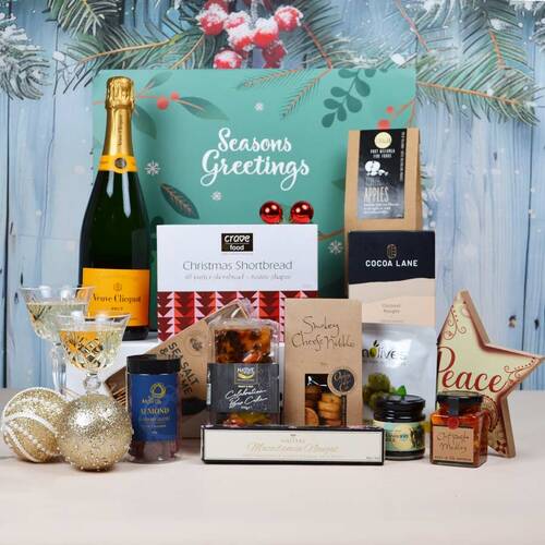 creative_hampers_It's a Champagne Christmas - Veuve Clicquot38153
