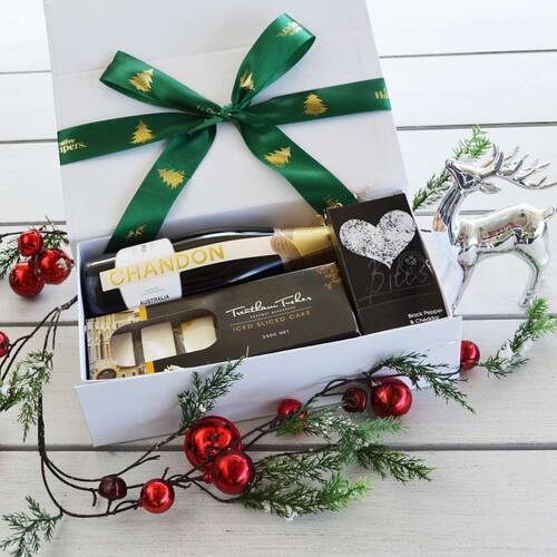 creative_hampers_Christmas Bubbles in a Box - Chandon38230