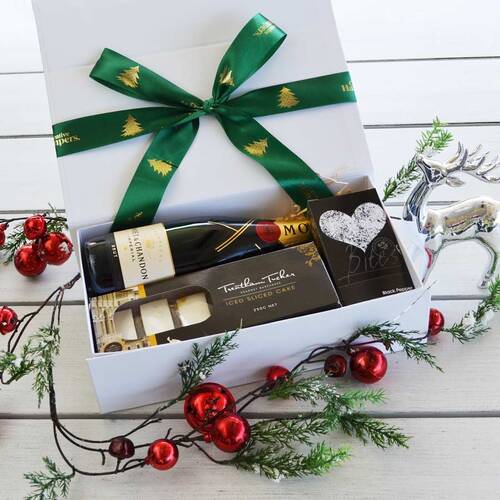 creative_hampers_Christmas Bubbles in a Box - Moet & Chandon38231
