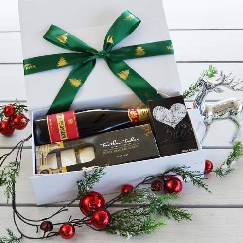 creative_hampers_Christmas Bubbles in a Box - Piper Heidsieck38232