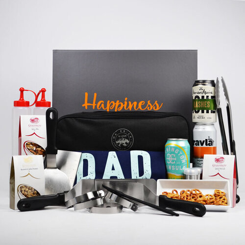 creative_hampers_BBQ Essentials Hamper (choice of apron)      6822